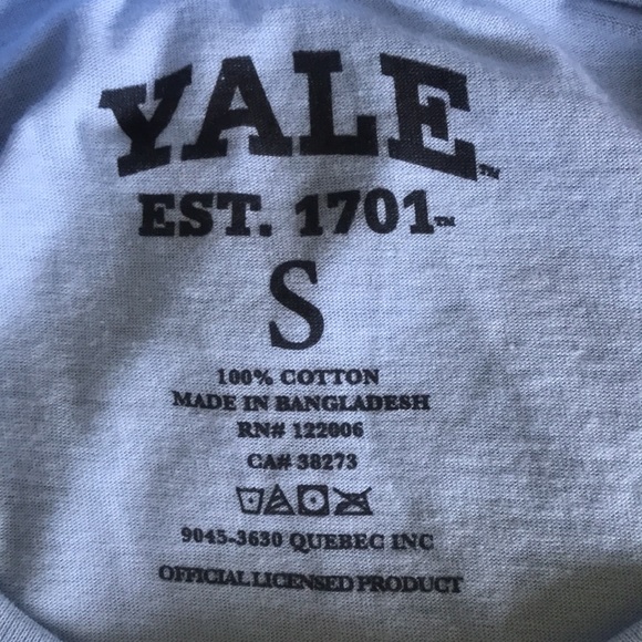 Yale University Original Licensed Cropped T Shirt. - Picture 3 of 5